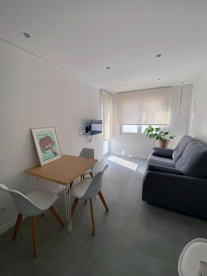 Apartamentos Angelito Playa America A Nigran Bagian luar foto
