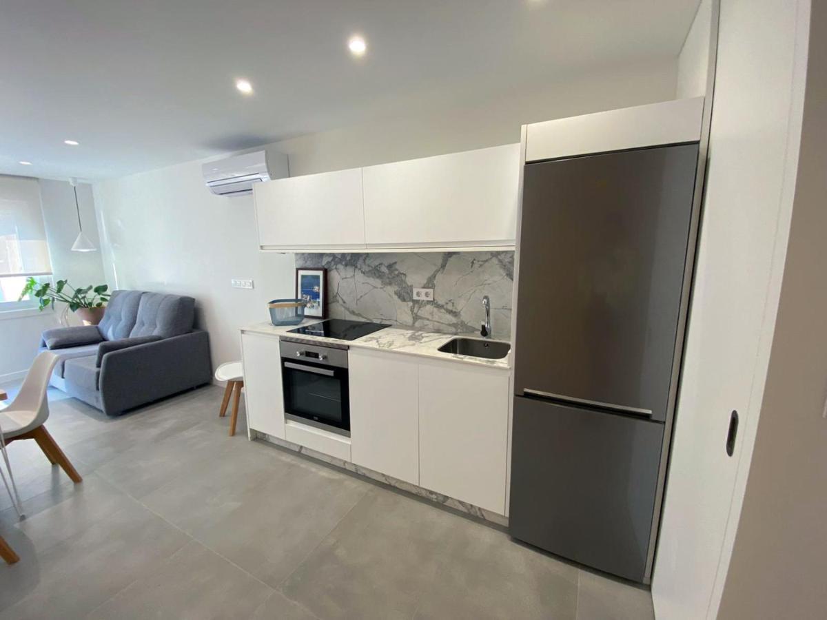 Apartamentos Angelito Playa America A Nigran Bagian luar foto
